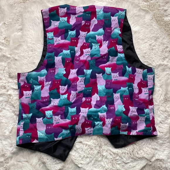 Vintage Orvis Medium Sized Kitty Vest. Cat lover apparel. Happy cats. Cute. - Picture 3 of 3